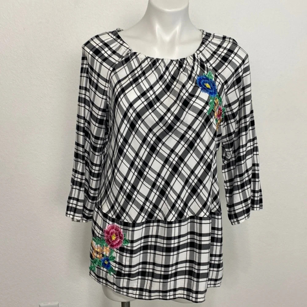 Rafaella Weekend Black/White Bohemian Floral Embroidered Prairie Blouse Size M